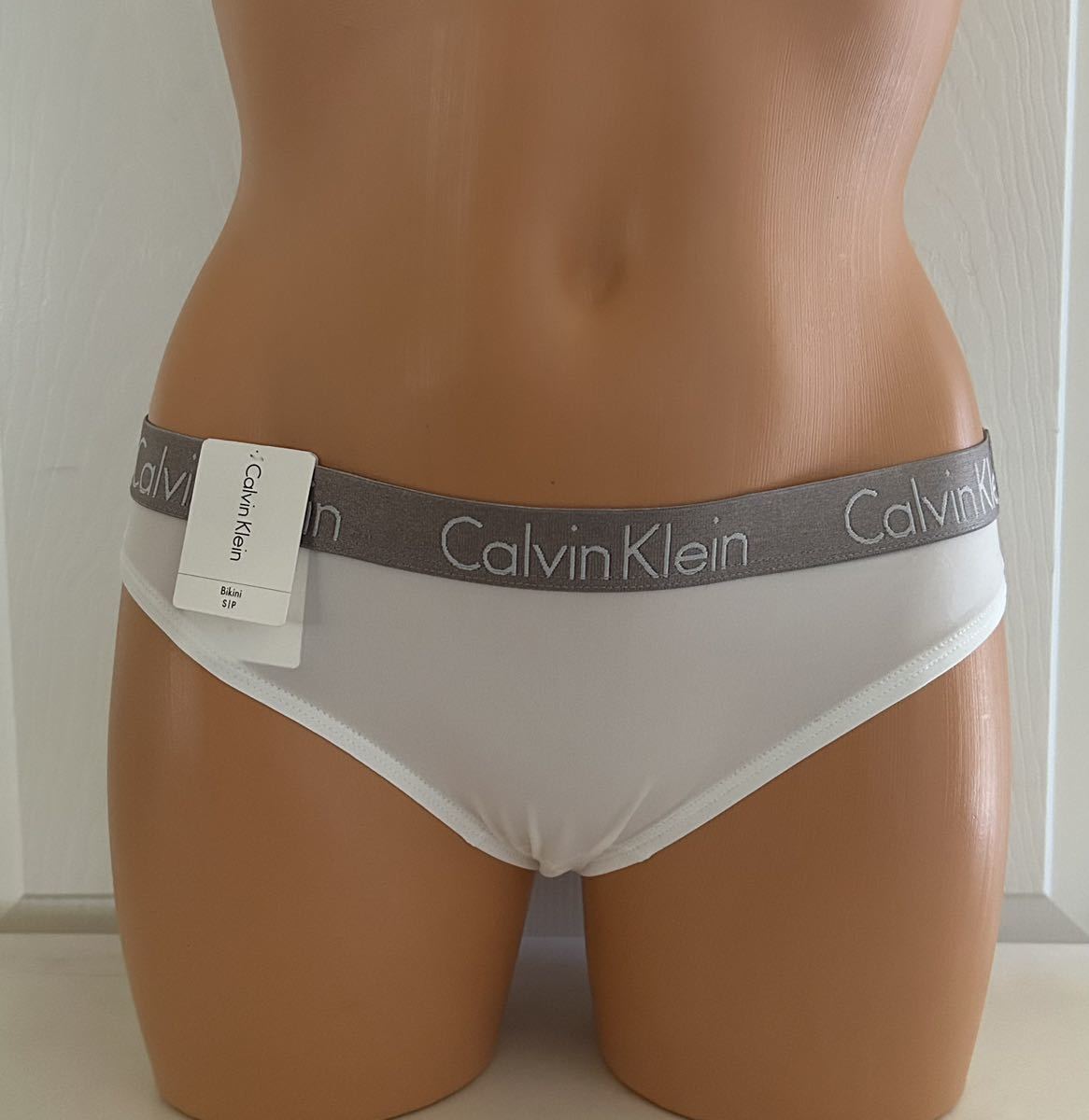 【送料無料】新品★Calvin Klein カルバンクライン ビキニ ショーツ S （日本サイズS～M位）白 人気品oc_画像2