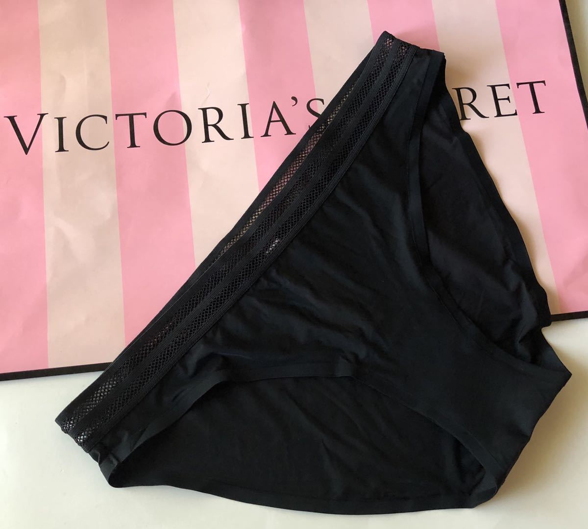 【送料無料】235新品■ヴィクトリアシークレット Victoria's Secret ビキニ ショーツ S シームレス(日本サイズ S～M位) 正規 高級3