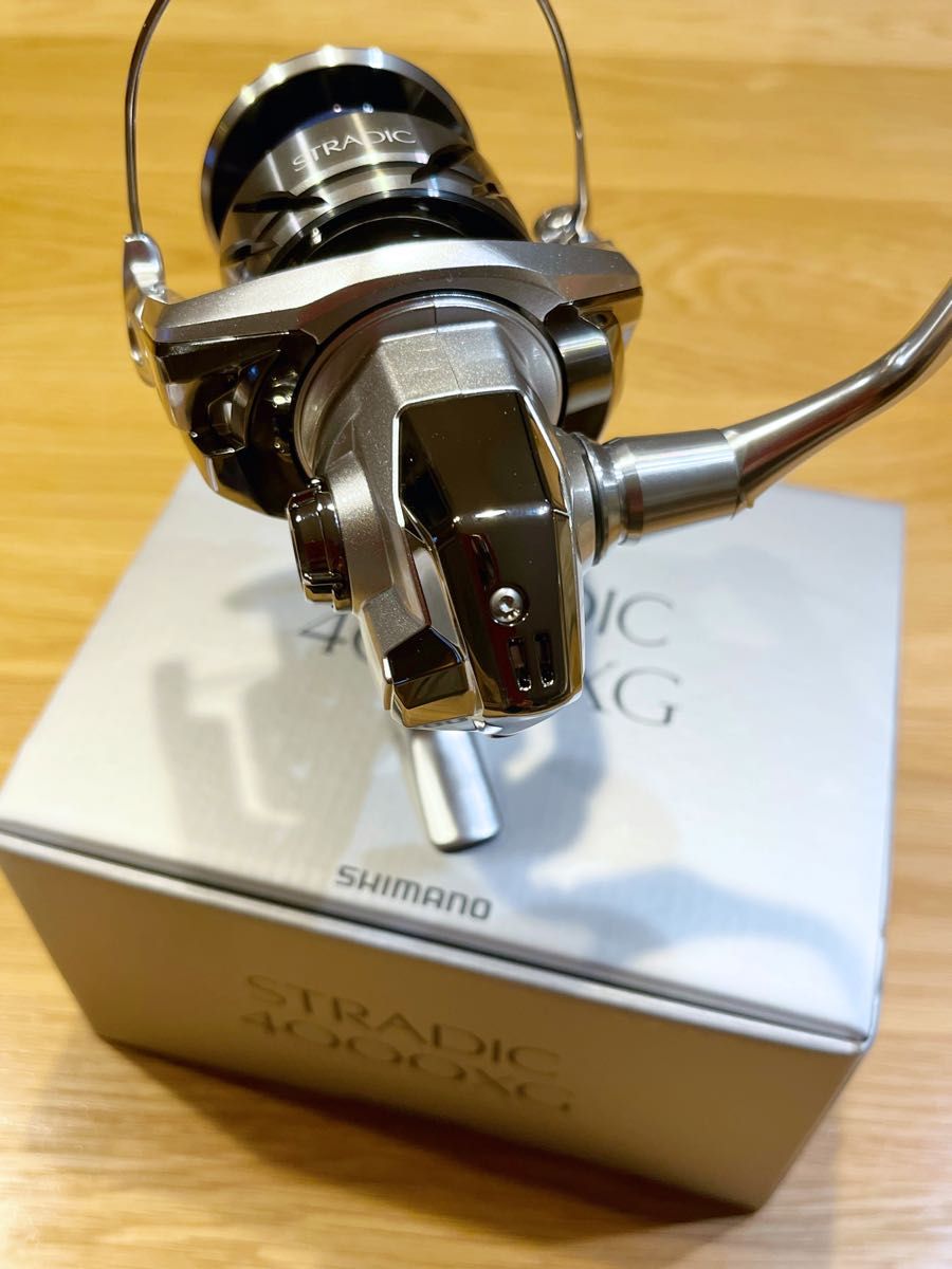 【新品未使用】シマノ23ストラディック 4000XG SHIMANO STRADIC スピニングリール　新製品