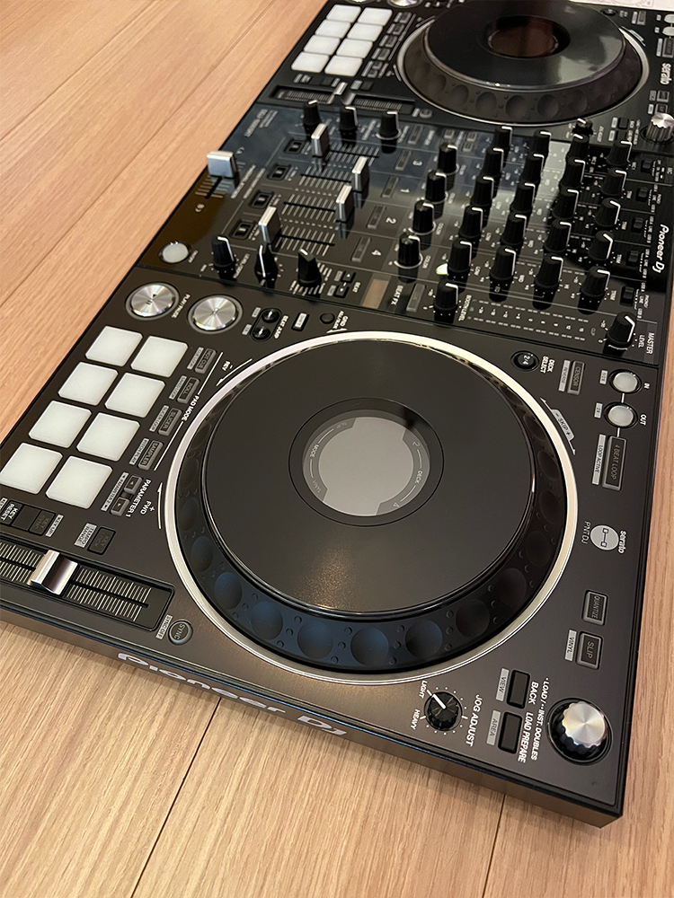 美品 Pioneer パイオニア DDJ-1000SRT デッキセーバー カバー付き DJコントローラー_画像3