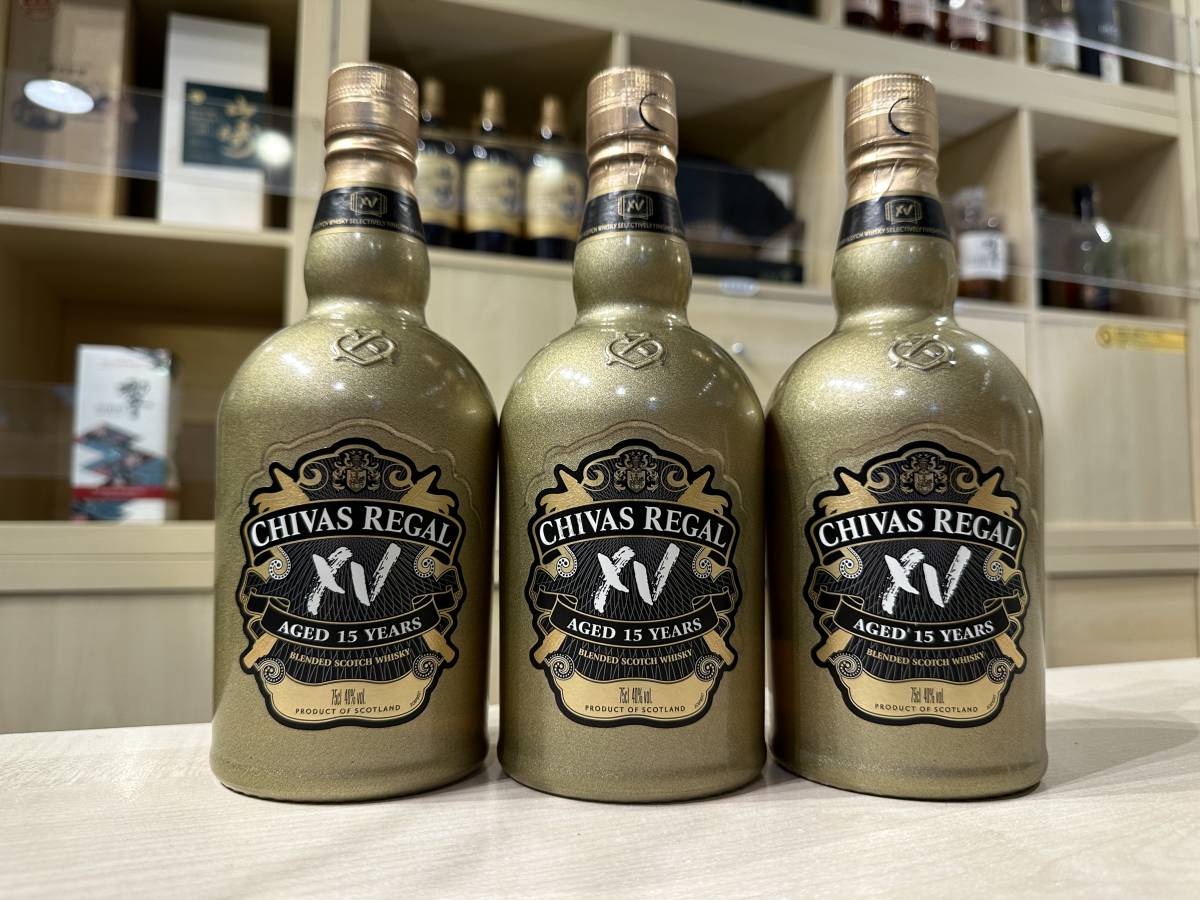 121281-83 シーバスリーガル 15年 XV ゴールドボトル [3本セット] CHIVAS REGAL 750ml 40％ スコッチ_画像1