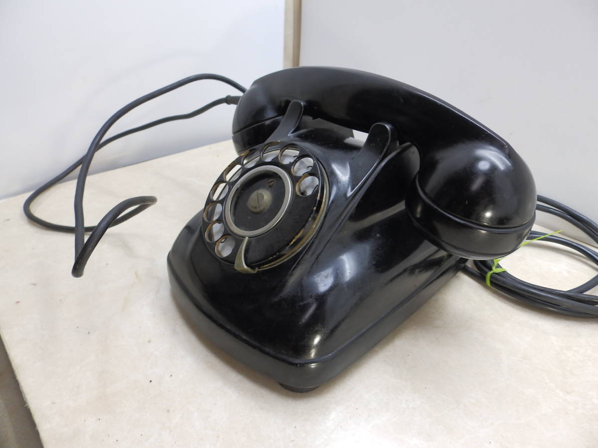 2 黒電話 電話機 昭和レトロ アンティーク 卓上 日本電信電話公社 レトロ 4号機 A型 ひかり電話につないで104かけ通話できた。の画像1