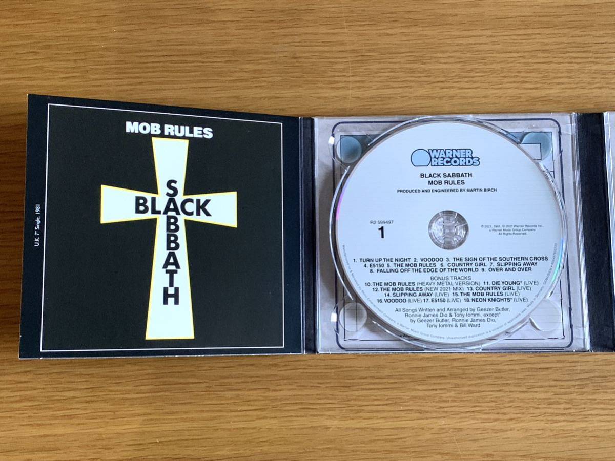 美品 貴重 盤面良好 2CD ブラックサバスMOB RULES 悪魔の掟 Newリマスター盤　Deluxe Edition ロニー ジェイムス ディオ_画像3