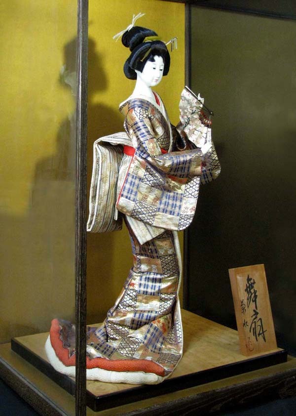 ◇*本物保証・高級仕立.日本人形 * 舞 扇 *六十年前の人形師 ◇*本物保証・高級仕立.日本人形 * 舞 扇 *六十年前の人形師