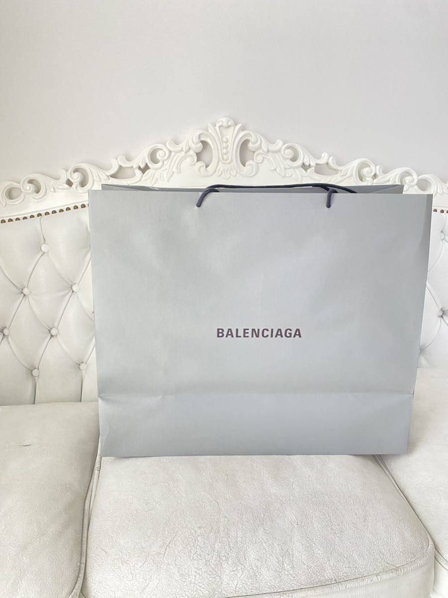  стандартный товар BALENCIAGAshopa- ширина 53.5cm длина 46cm Balenciaga магазин пакет бумажный пакет 1 листов выставляется 