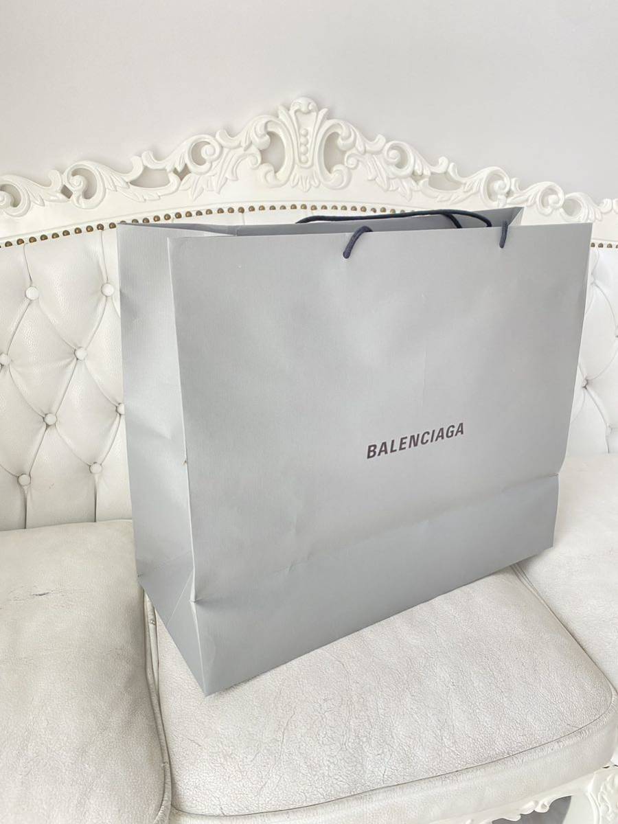  стандартный товар BALENCIAGAshopa- ширина 53.5cm длина 46cm Balenciaga магазин пакет бумажный пакет 1 листов выставляется 