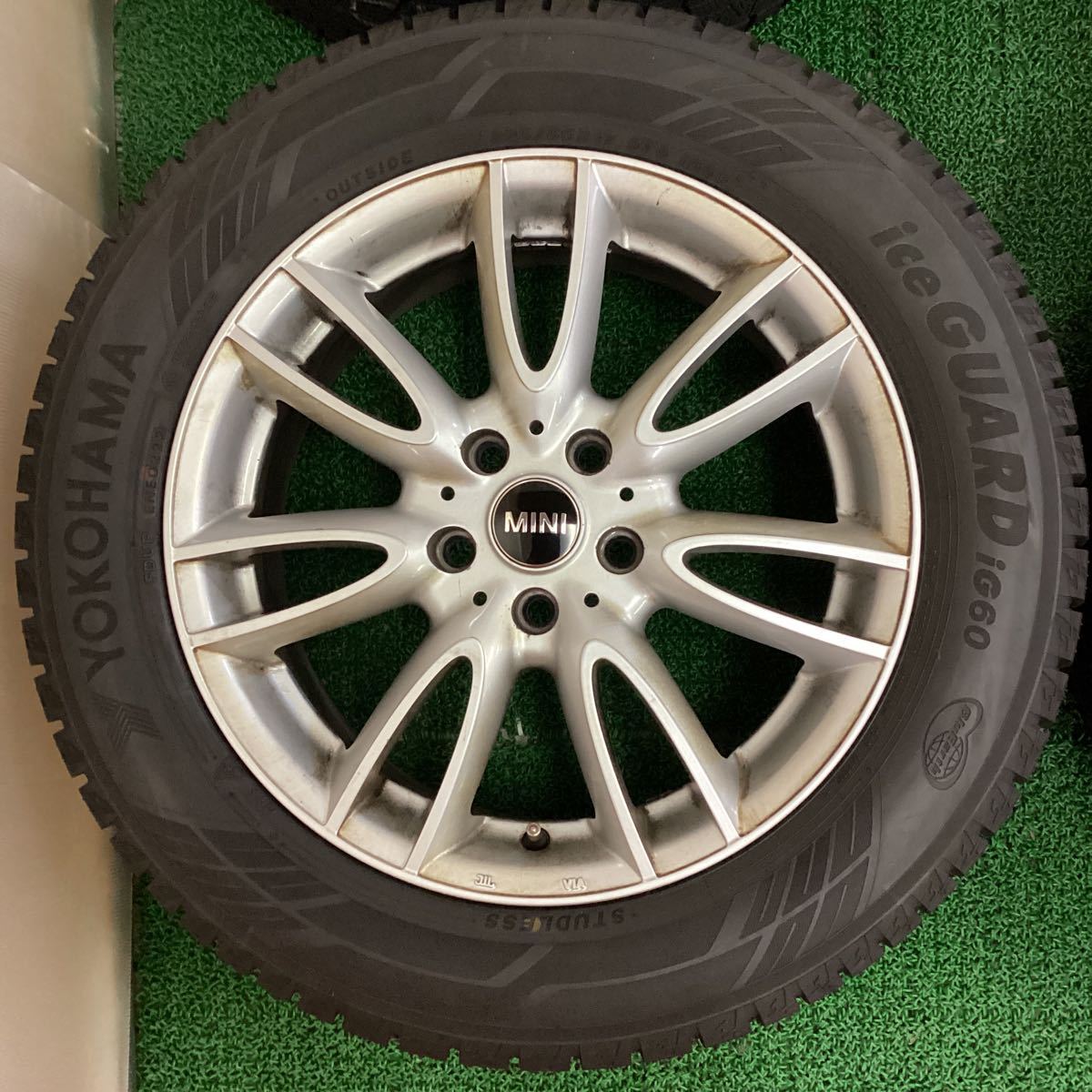 スタッドレス BMWミニクロスオーバー用アルミホイールセット 17×7J+48 112-5H 中古品4本_画像3