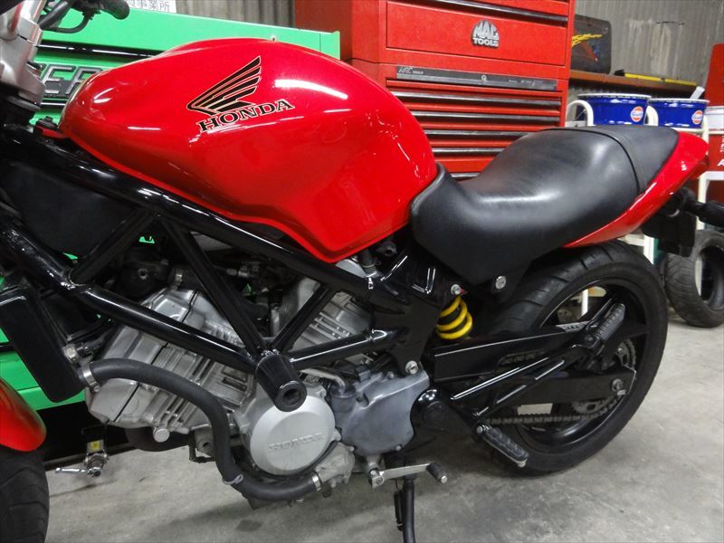 神奈川県　相模原市より　☆★　ホンダ　VTR250　足つき良好　オイル・プラグ新品　点検整備済み　★☆　ＪＲ駅徒歩８分　全国発送可_画像10