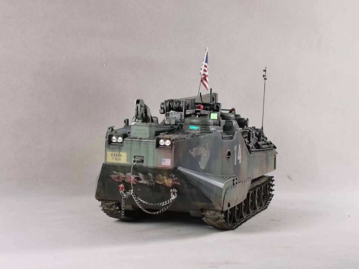 1/35 米軍 水陸両用車 aav7 工事車 内部構造改造塗装済完成品