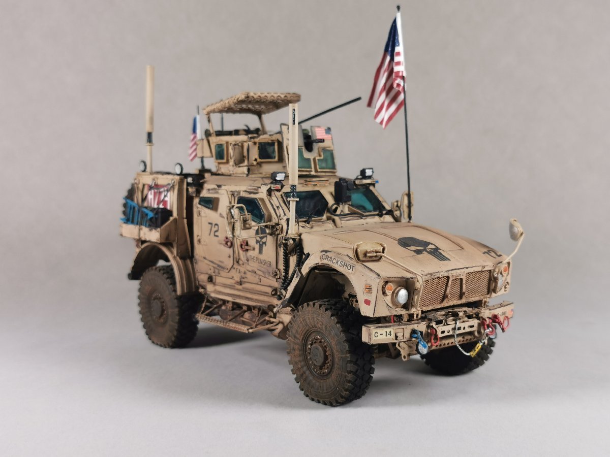 1/35 米軍陸軍 M-ATV 歩兵戦術装甲車 内部構造改造塗装済完成品