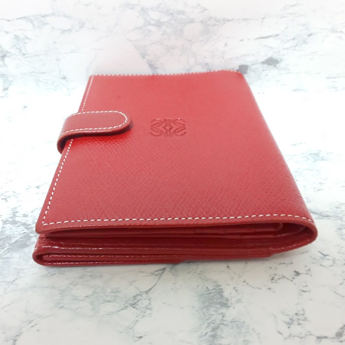 【極美品】LOEWE ロエベ リザードレザー コンパクトウォレット 二つ折り財布 アナグラムロゴ 深紅 レッド トカゲ革 レディース スペイン製