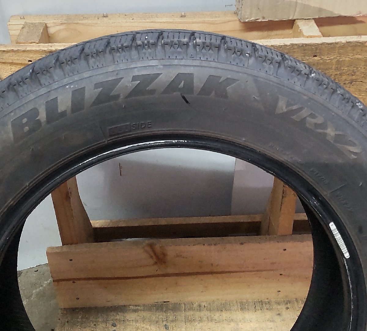 スタッドレス タイヤ 4本 2021年製 15インチ 175/65R15 84Q BRIDGESTONE BLIZZAK VRX2 6.0-6.5 冬 中古_画像3