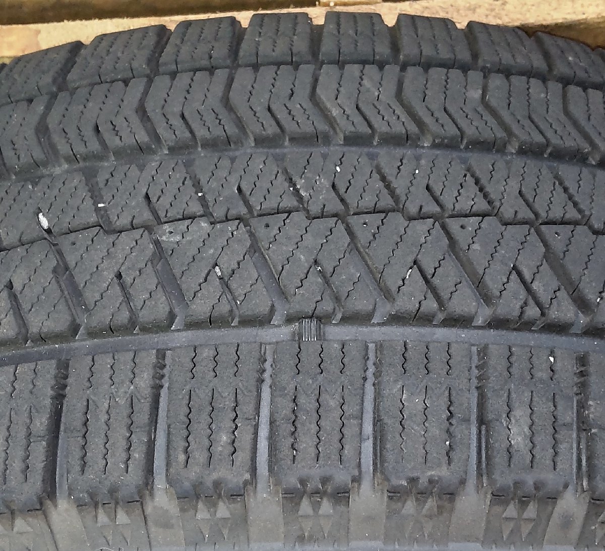 スタッドレス タイヤ 1本 2021年製 205/60R16 92Q BRIDGESTONE BLIZZAK VRX2 7.9 中古_画像8