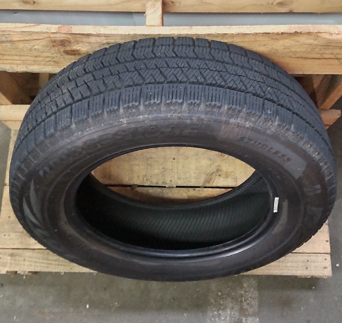 スタッドレス タイヤ 1本 2019年製 175/65R14 82Q BRIDGESTONE BLIZZAK VRX2 6.9 中古_画像3