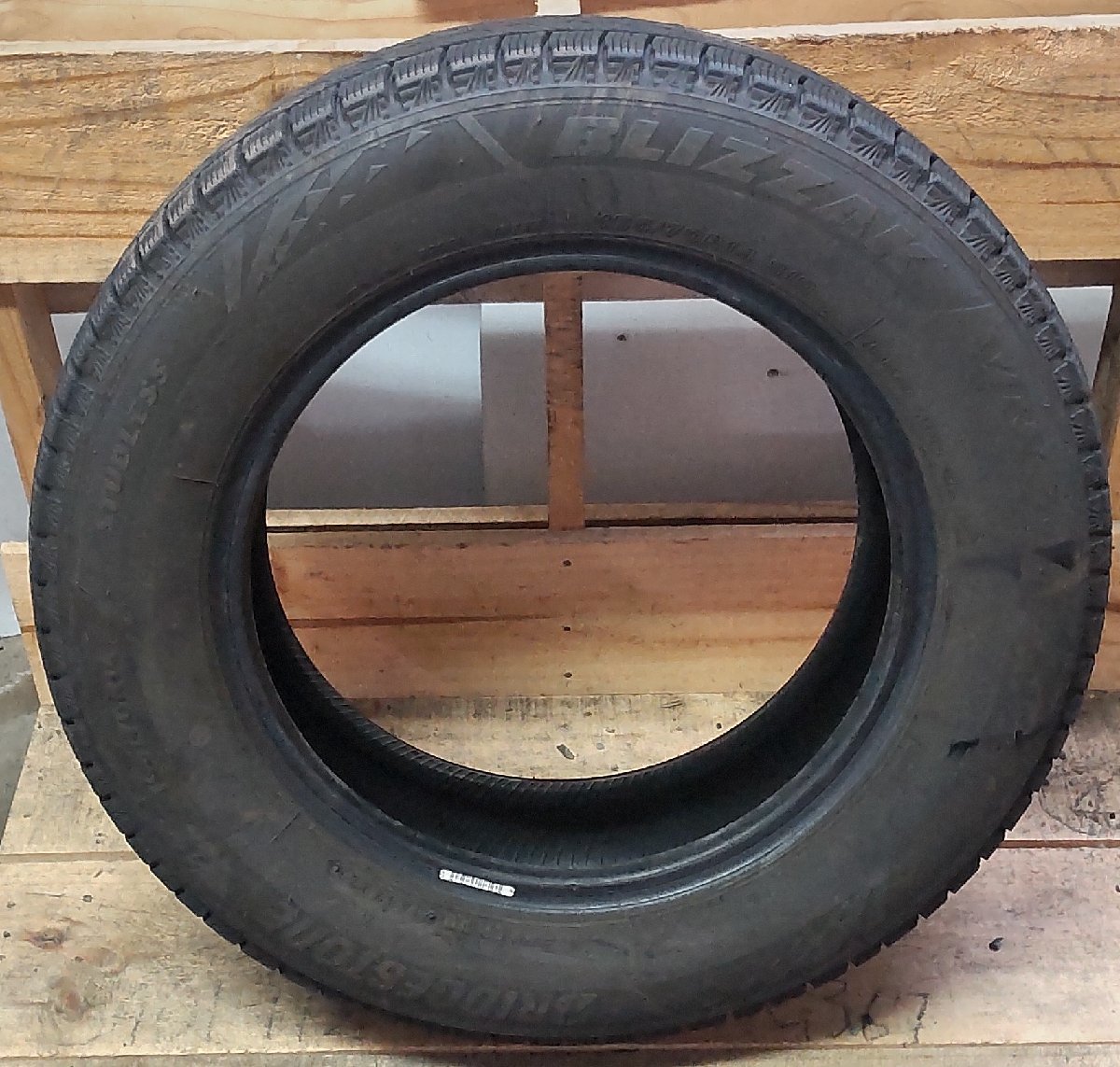 スタッドレス タイヤ 1本 165/70R14 81Q BRIDGESTONE BLIZZAK VRX3 2022年製 6.3 中古_画像1