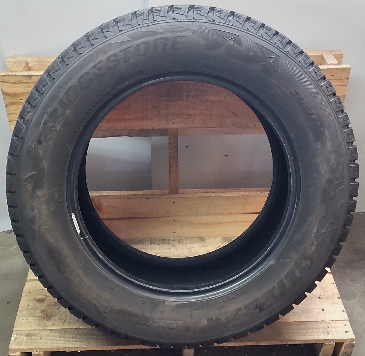 スタッドレス タイヤ 4本 2018年製 225/65R17 102Q BRIDGESTONE BLIZZAK DM-V2 8.5-9.0 中古_画像10