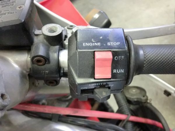 ★ハンドルスイッチラベル② ☆2/ヤマハ純正タイプ ステッカー シール RZ250R/RZ350R/RZV500R/FZ250/FZ400/FZ750/TZR250/1KT/3MA_画像2