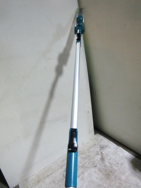 【中古美品】○makita　マキタ　300mm　充電式ポールバリカン　MUN301LD　18V　1800min-1　バッテリー×1　充電器あり　 O.12.07.シ_画像7