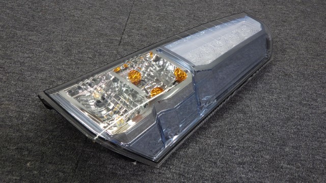 023604 -MH44S ワゴンＲ 右テールランプ LED(テストOK) 35603-72M1_画像2