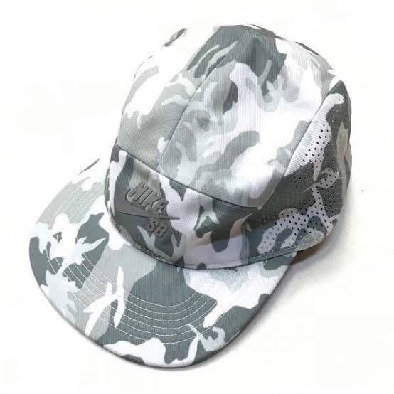 NIKE ナイキ SB カモキャップ　659424-100 灰白　57-59cm_画像1