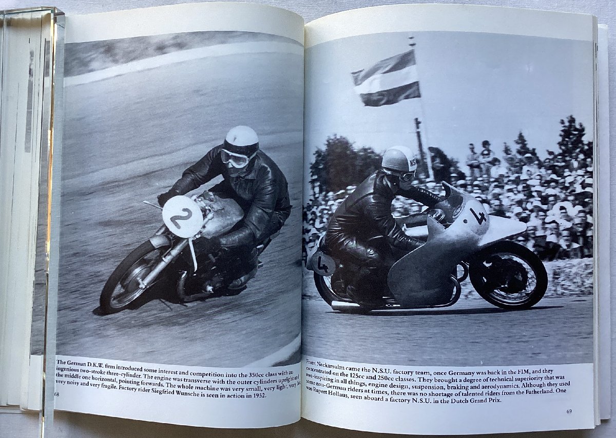 ★[68825・特価洋書 MOTORCYCLE ROAD RACING ] The 1950s In Photographs. ★_画像5