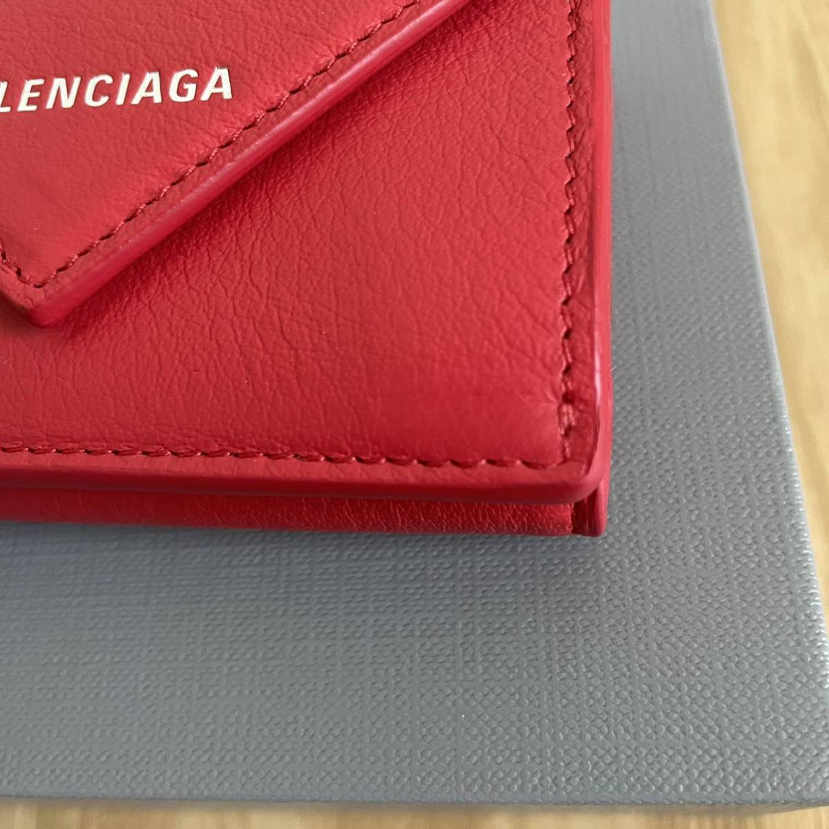 新品未使用　バレンシアガ　ペーパーミニウォレット　三つ折り財布　ミニ財布　赤 BALENCIAGA_画像3