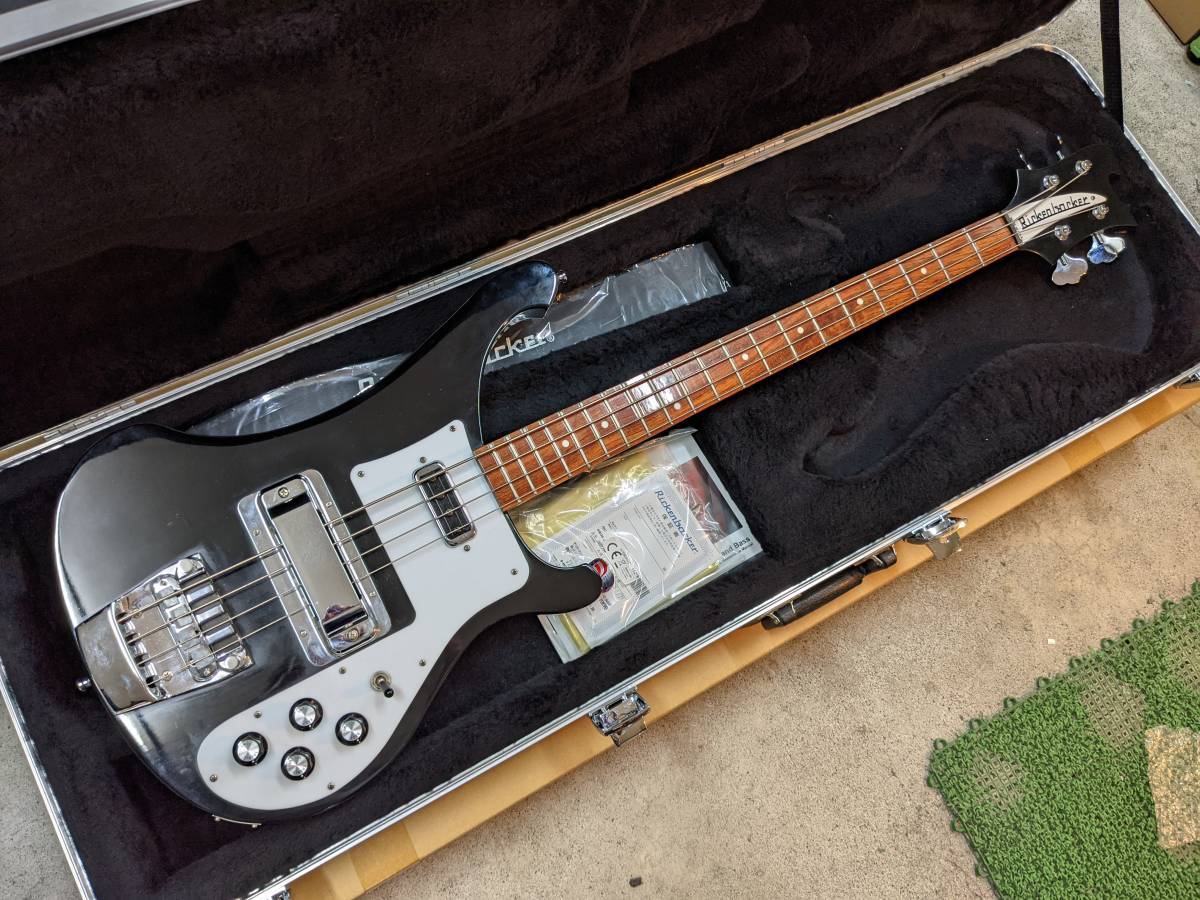 Rickenbacker 4003S ジェットグロー　ドットポジ、1output、バインディング無し！Coolだがデカ傷有り（涙）_画像1