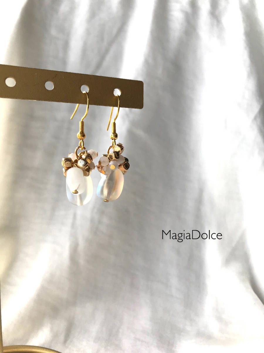 MagiaDolce.h 422* natural stone moonstone opal earrings Gold earrings white natural stone earrings allergy correspondence earrings hand made earrings 