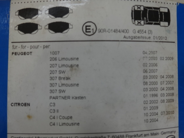 プジョー307ＳＷ　フロントブレーキパッド_画像1