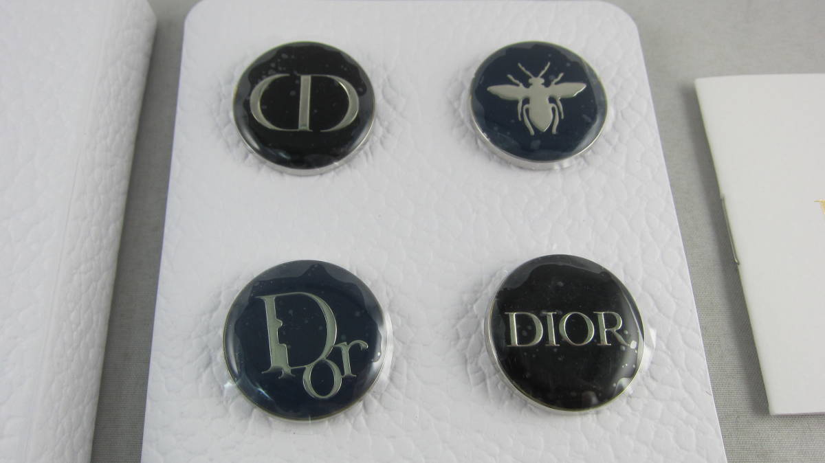 a 未使用 格安 Christian Dior クリスチャンディオール ノベルティ ピンバッチ 箱付き 非売品 限定 希少 ブローチ_画像2