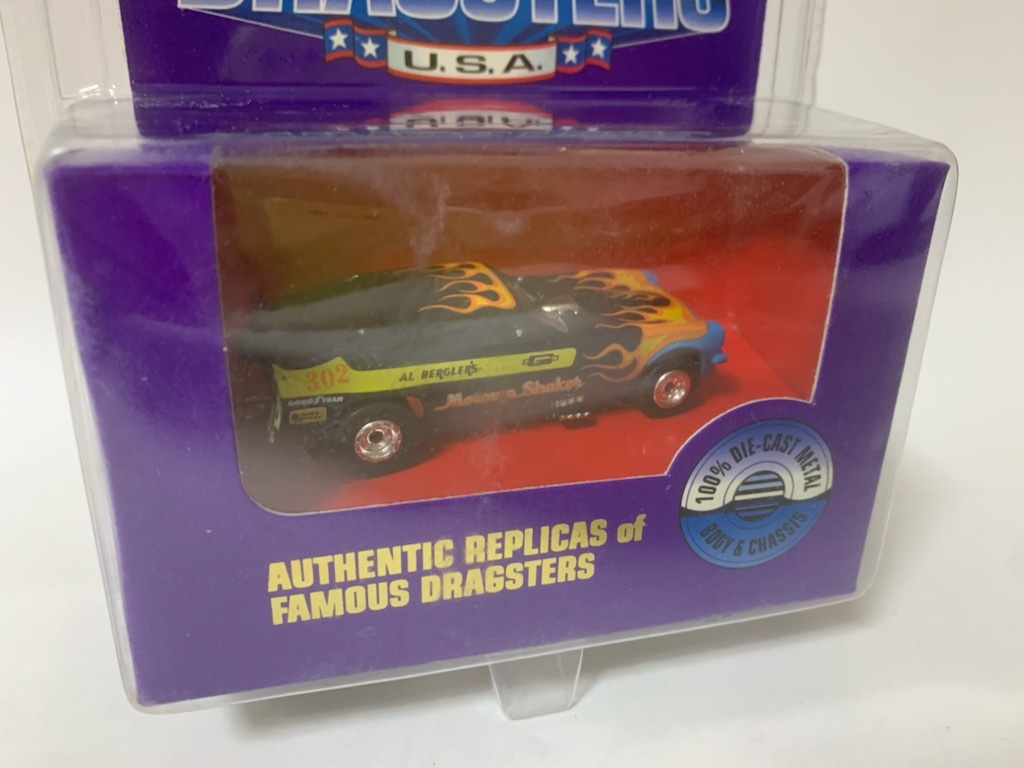 ☆JOHNNY LIGHTNING LIMITED EDITION DRAGSTERS U.S.A.【Motown Shaker Funny Car】Chevrolet Vega NHRA 1/64☆_画像3