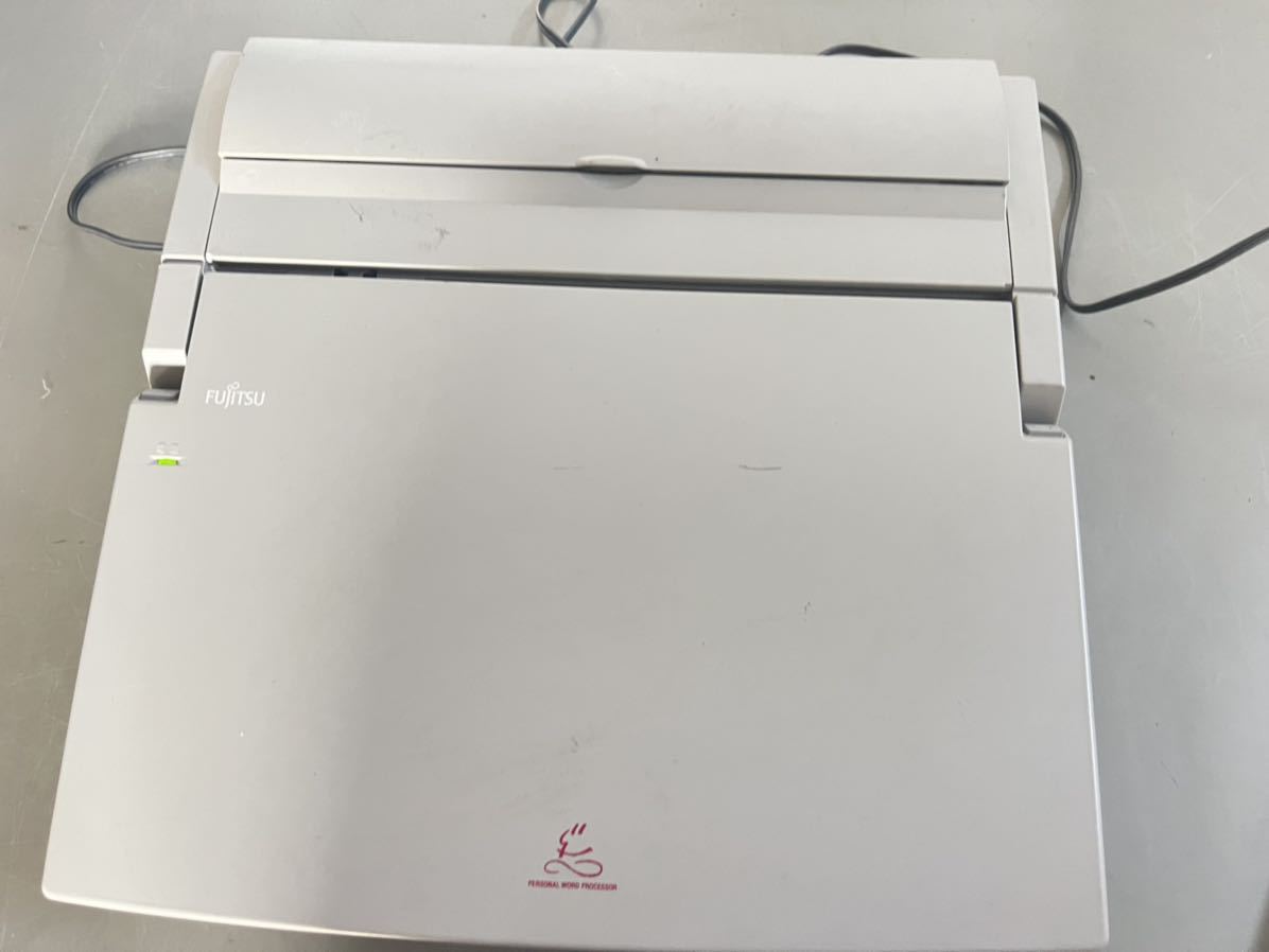 ワープロ FUJITSU OASYS LX-2100 通電確認、ジャンク_画像3