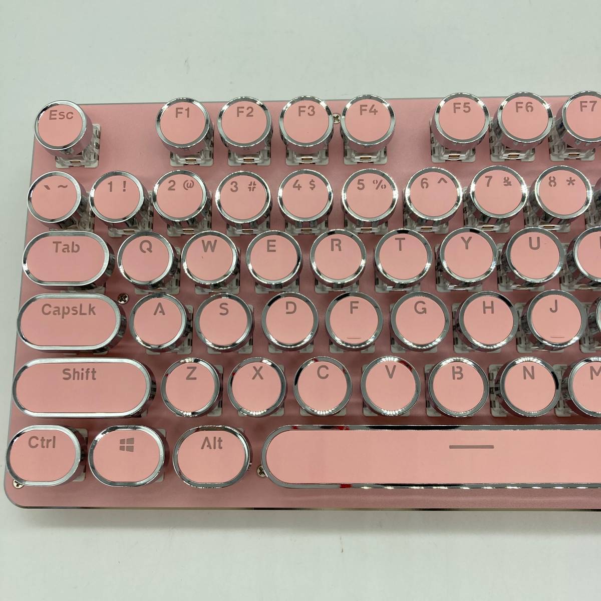 【訳あり】EWEADN メカニカル式ゲーミングキーボード タイプライター風 フルキーボード 104キー (青軸・ピンク) /Y13299-F2_画像3