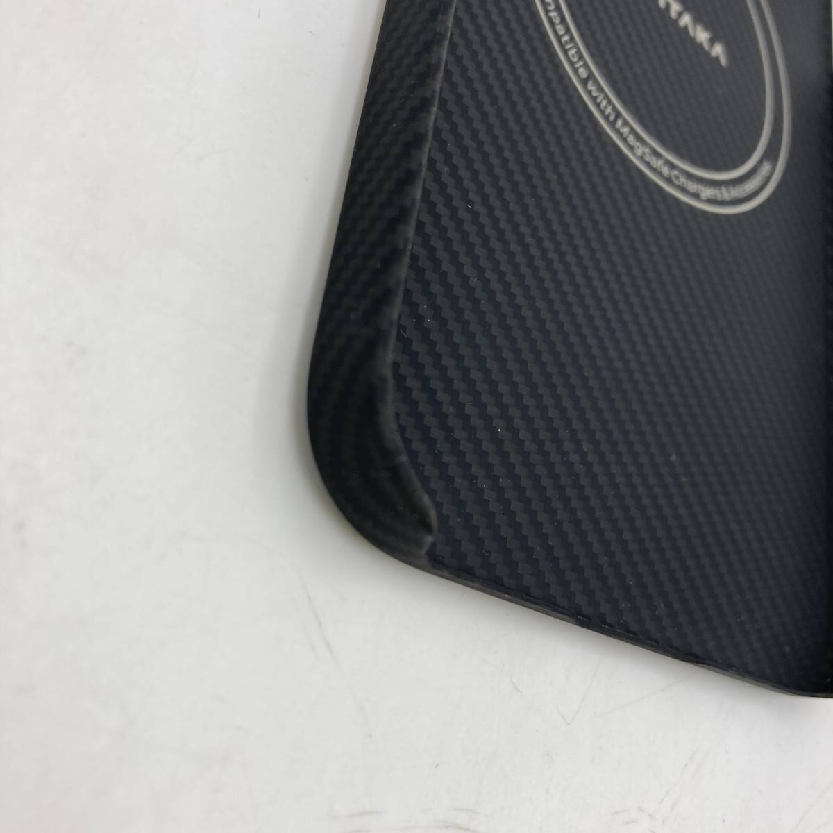 【美品】PITAKA iPhone15proMax ケース 浮織600Dアラミド繊維製 MagSafe対応 MagEZ Case 4/Y14093-P2の画像6