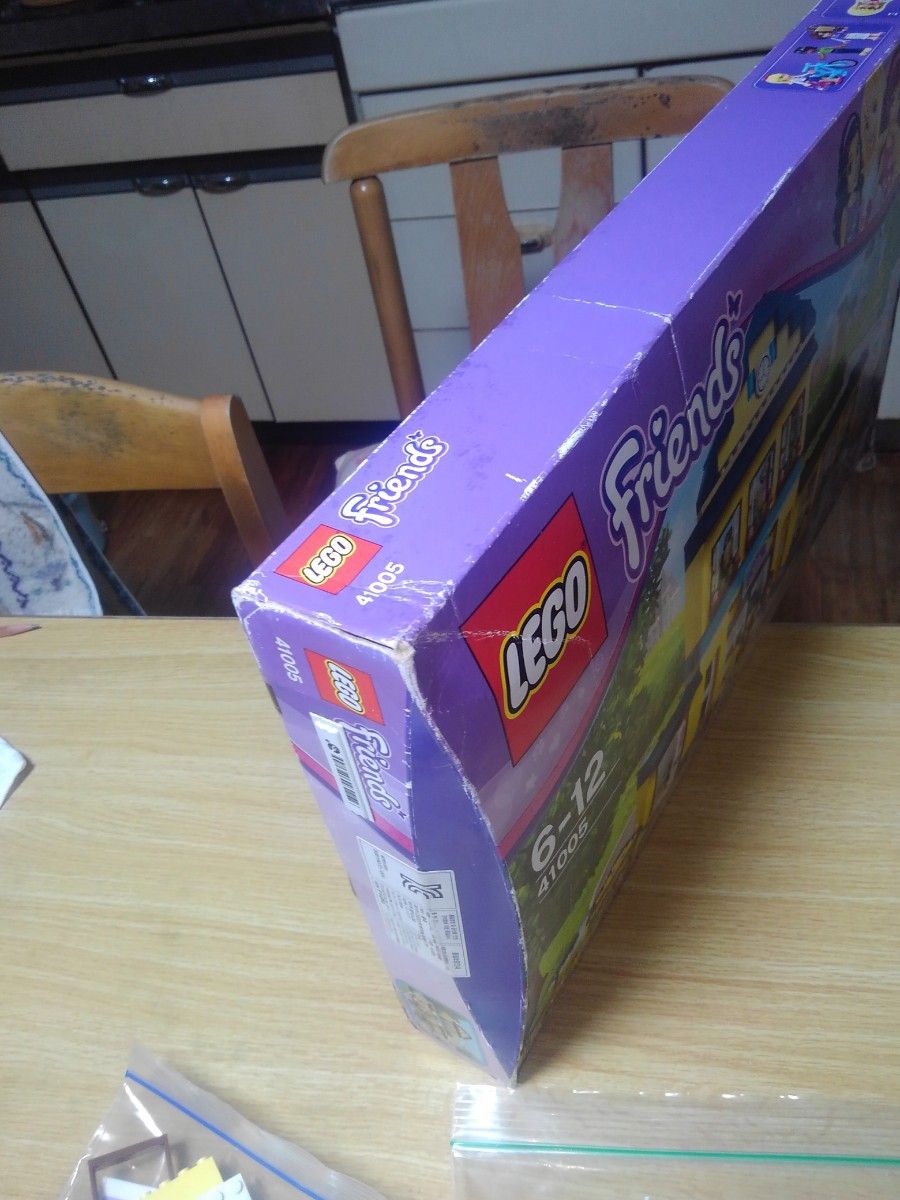 LEGO41005フレンズハートレイクスクール中古日焼けあり箱説明書予備あり箱に難ありブロック揃っています１～番号順に分けてます