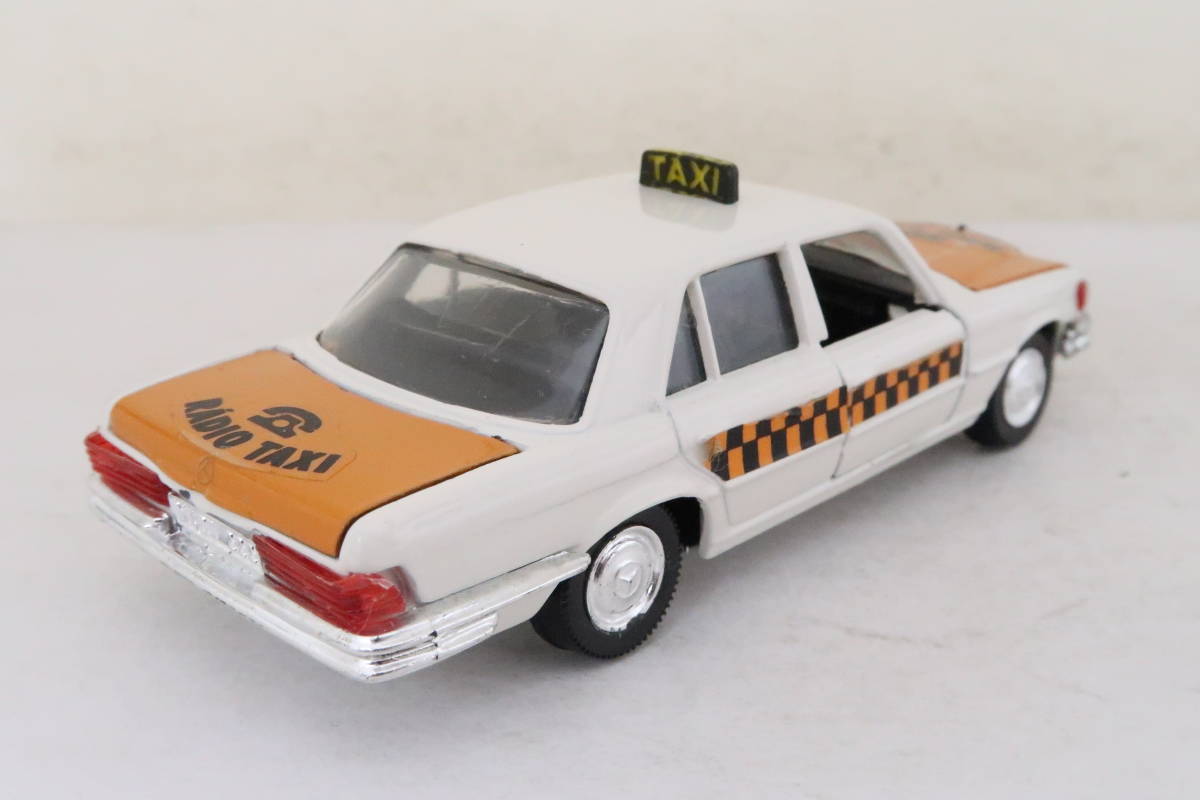 REI(Schuco) Mercedes BENZ 350SE TAXI メルセデスベンツ タクシー 難有 箱無 1/43 ブラジル製 イイレ_画像2