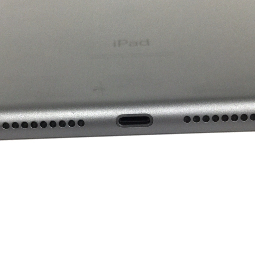 1円 Apple iPad 第8世代 MYL92J/A Wi-Fiモデル 32GB タブレット 本体 動作確認済み_画像2