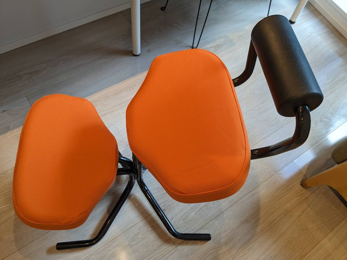 バランスチェア　椅子　スタディサポート　型式5064 balans　正規品　シート新品　矯正椅子　説明書付　シート新品_画像1