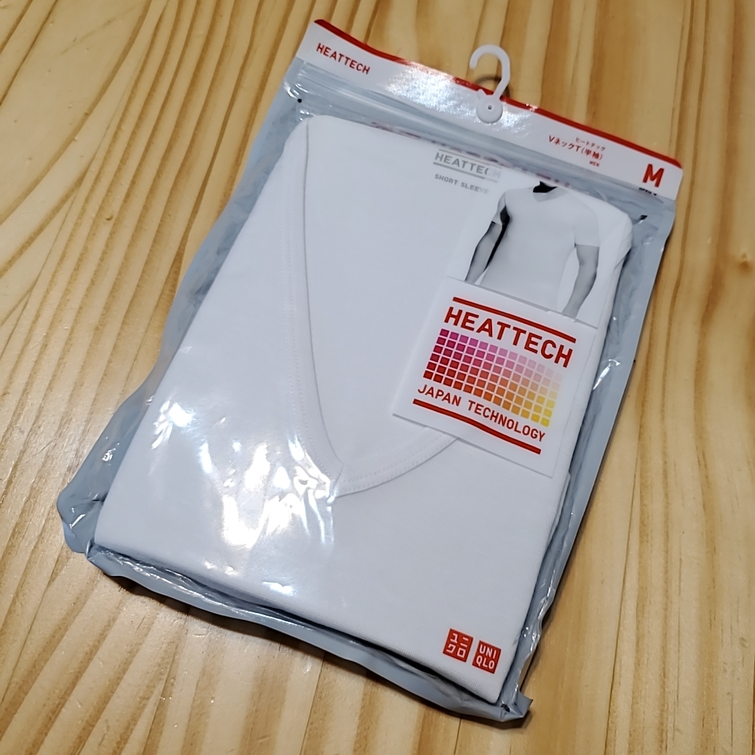 2117 UNIQLO ユニクロ M HEATTECH ヒートテック Vネック Tシャツ 半袖 メンズ 白 ホワイト インナー アンダー シャツ 保温 発熱 の画像1