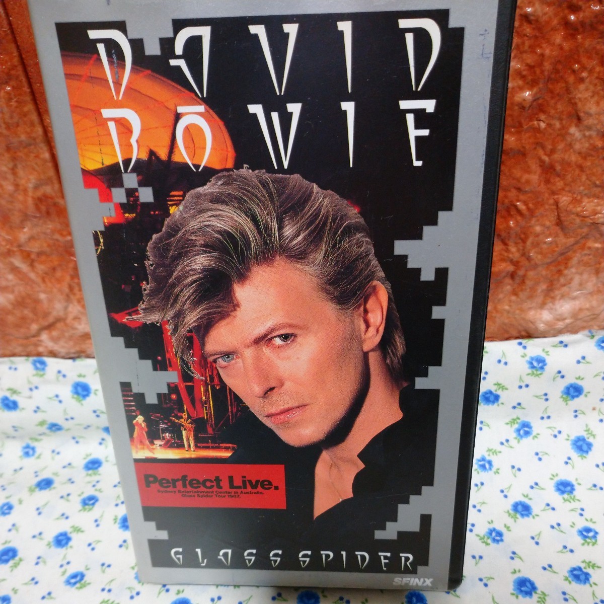 VHS★DAVID BOWIE デビッド・ボーイ グラス・スパイダーコンサートパーフェクトライブ ビデオ_画像1