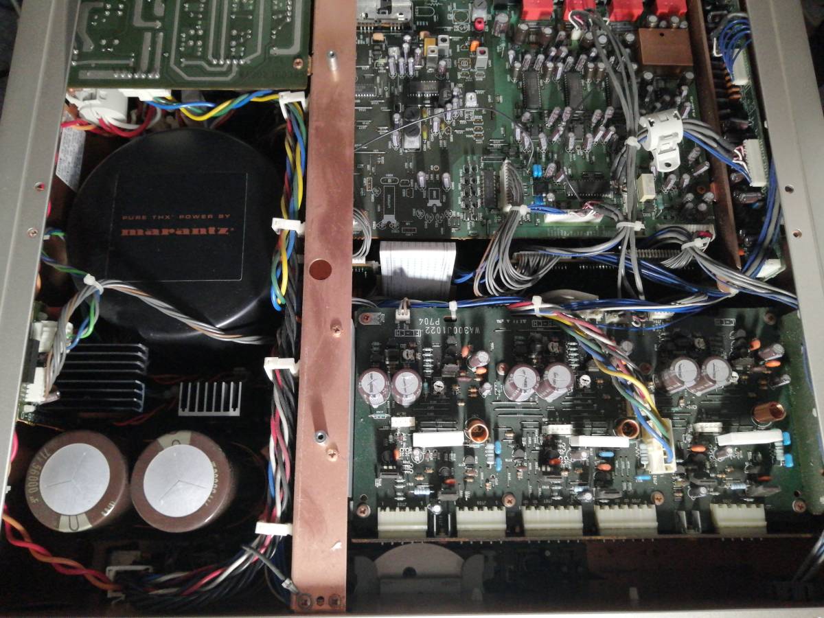 marantz SR17A/F1N 巨大電源トランス搭載 当時30万 2chにて良音動作確認済 ディスプレイ少し暗 極太電源ケーブル 代行転売大歓迎 NCNRにて _巨大電源トランス、内部綺麗　