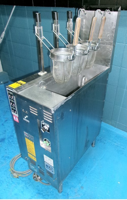 695 ガス式自動ゆで麺機 日本洗浄機 サニクック UML372G 695 ガス式自動ゆで麺機 日本洗浄機 サニクック UML372G