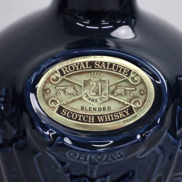 ROYAL SALUTE（ロイヤルサルート）21年 40％ 700ml 青陶器（重量 1347g）X23L140087_画像2