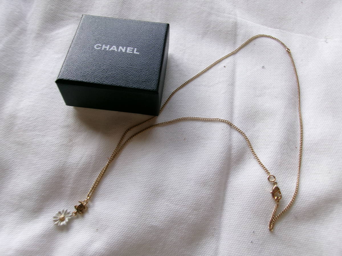 レア VINTAGE CHANEL ビンテージ シャネル フラワー ココマーク チャーム付 ネックレス 10P アーカイブ イタリア製_画像2