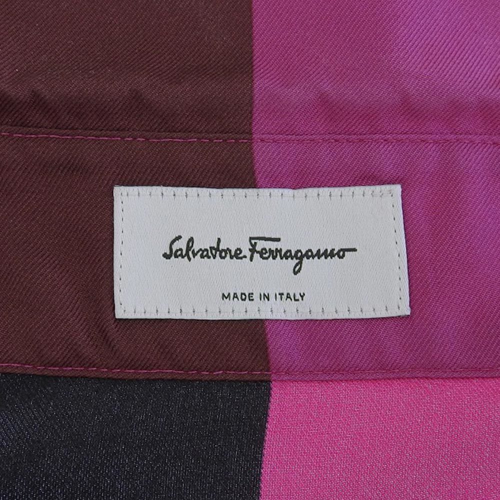  beautiful goods Salvatore Ferragamo Salvatore Ferragamo total pattern silk long shirt tops lady's multicolor 40