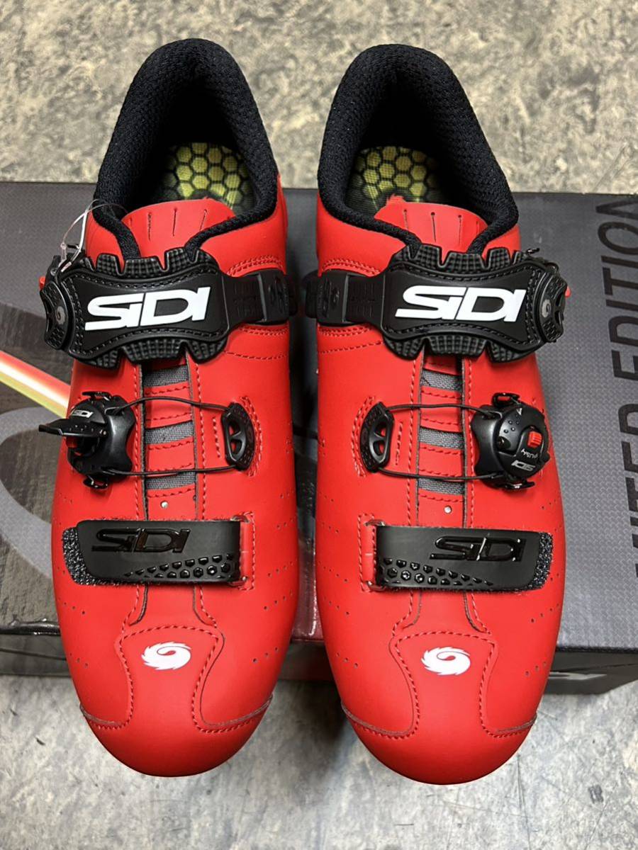 送料込 定価45000円 新品 箱入 自転車用ビンディングシューズ 送料込 定価45000円 新品 箱入 自転車用ビンディングシューズ