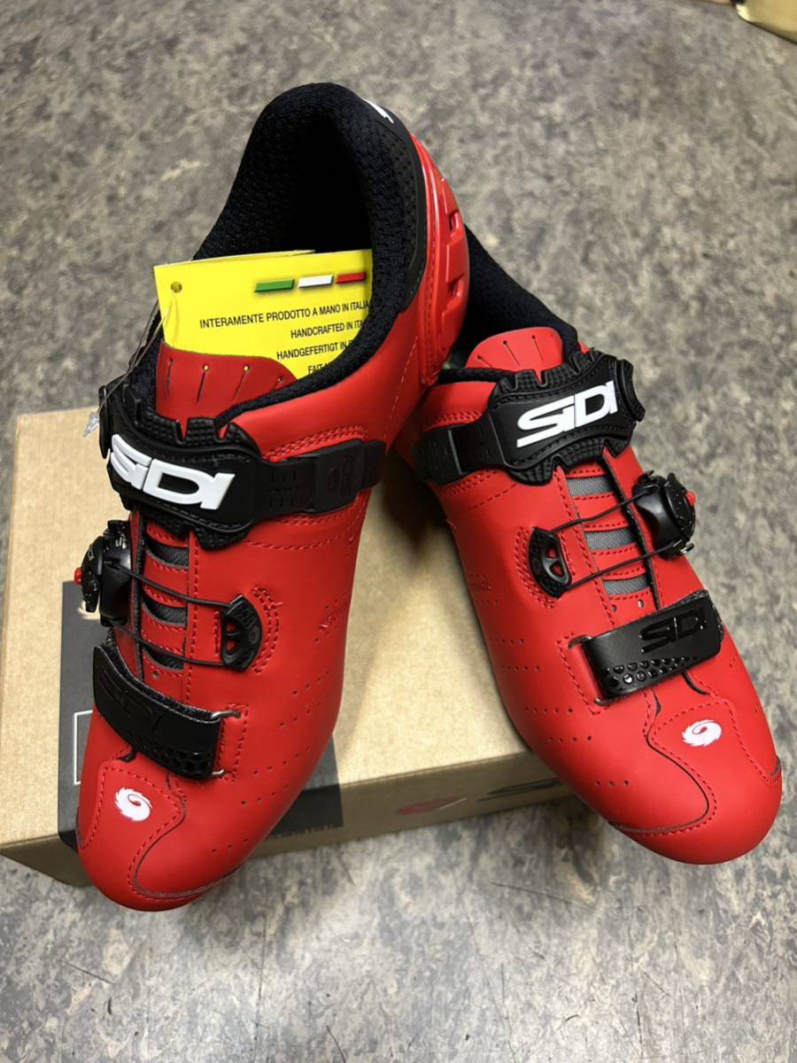 送料込 定価45000円 新品 箱入 自転車用ビンディングシューズ 送料込 定価45000円 新品 箱入 自転車用ビンディングシューズ