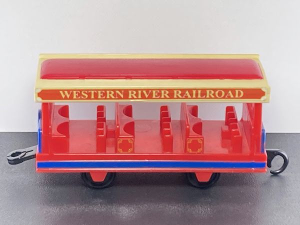 即決 ディズニー ウエスタンリバー鉄道 客車 赤 プラレール_画像4