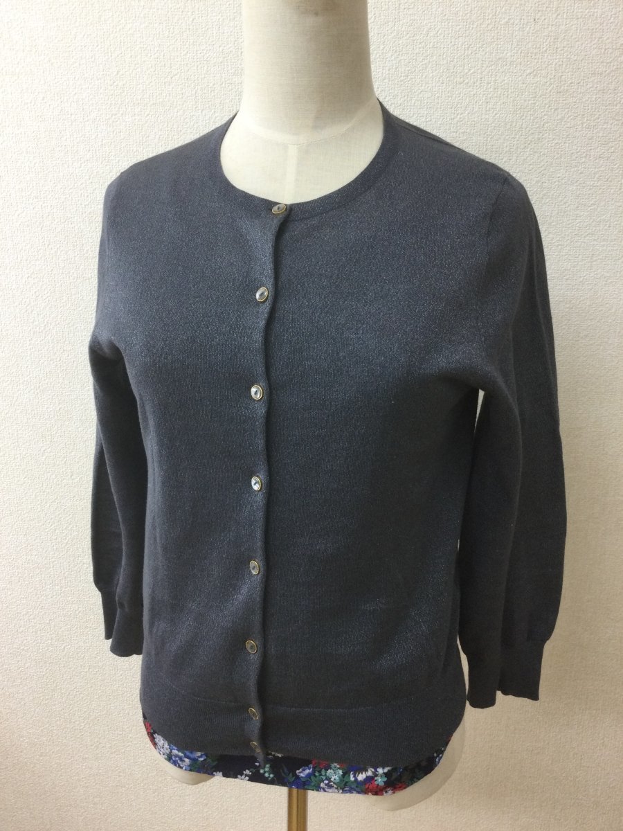  Kumikyoku lame entering gray ensemble inner front . about blouse ground ( navy blue black . colorful floral print ) size 3