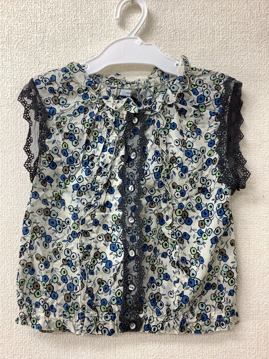  Wafflish Waffle beige . blue floral print no sleeve tops size L